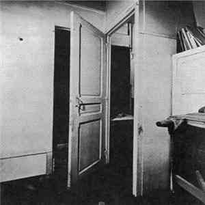 Krystoffkrvstoffiston - A Door As A Substitute For Two Doors flac album