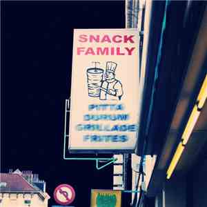 Snack Family - Never Trust A Skinny Chef - Demo flac album